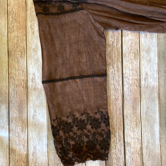 NWT Indigo Thread Co 1X overlay boho style brown with embroidery, acid wash look - Picture 7 of 11